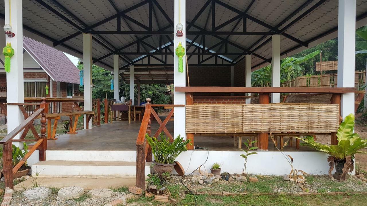ฮ้างนาตาจันทร์ Villa Pua Exterior photo