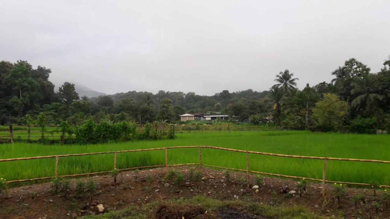 ฮ้างนาตาจันทร์ Villa Pua Exterior photo