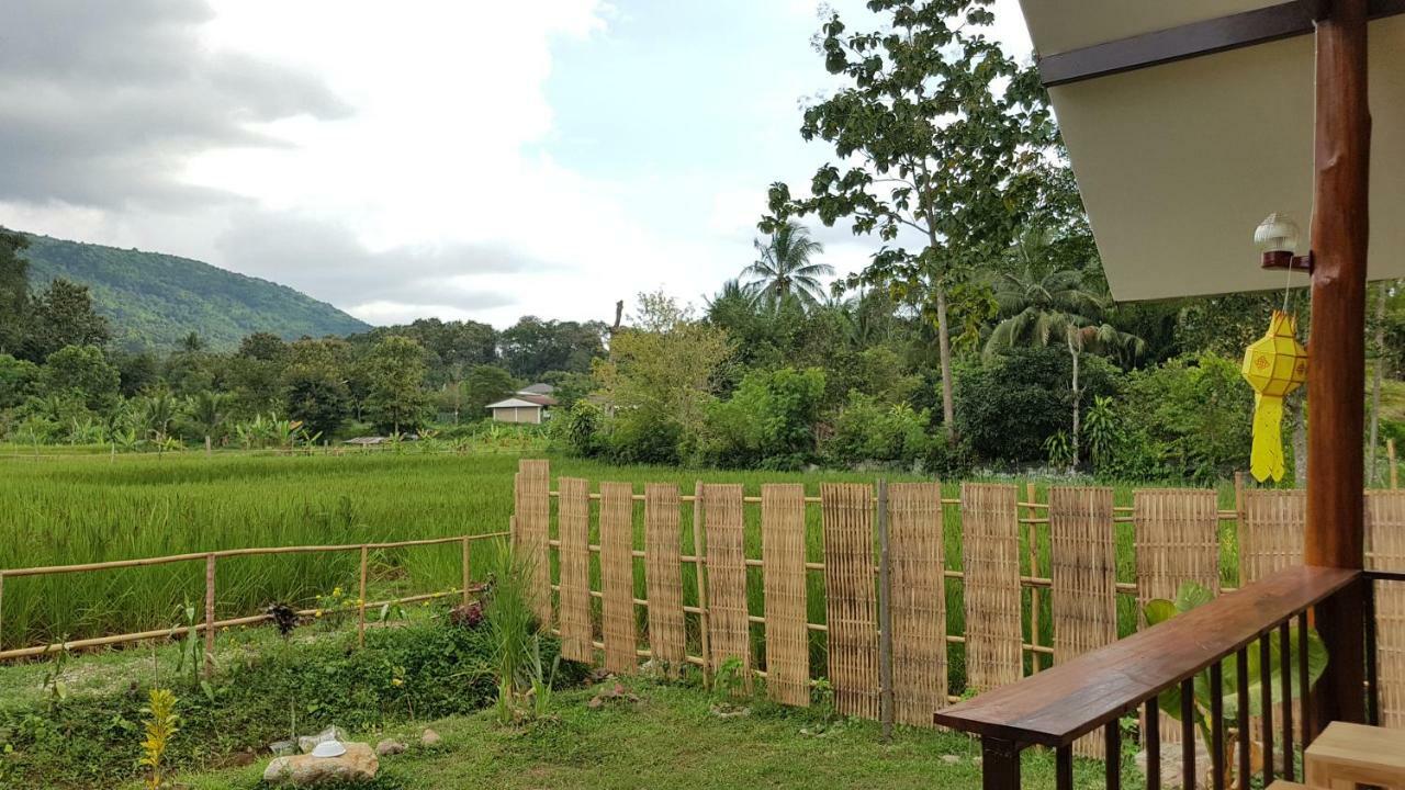 ฮ้างนาตาจันทร์ Villa Pua Exterior photo