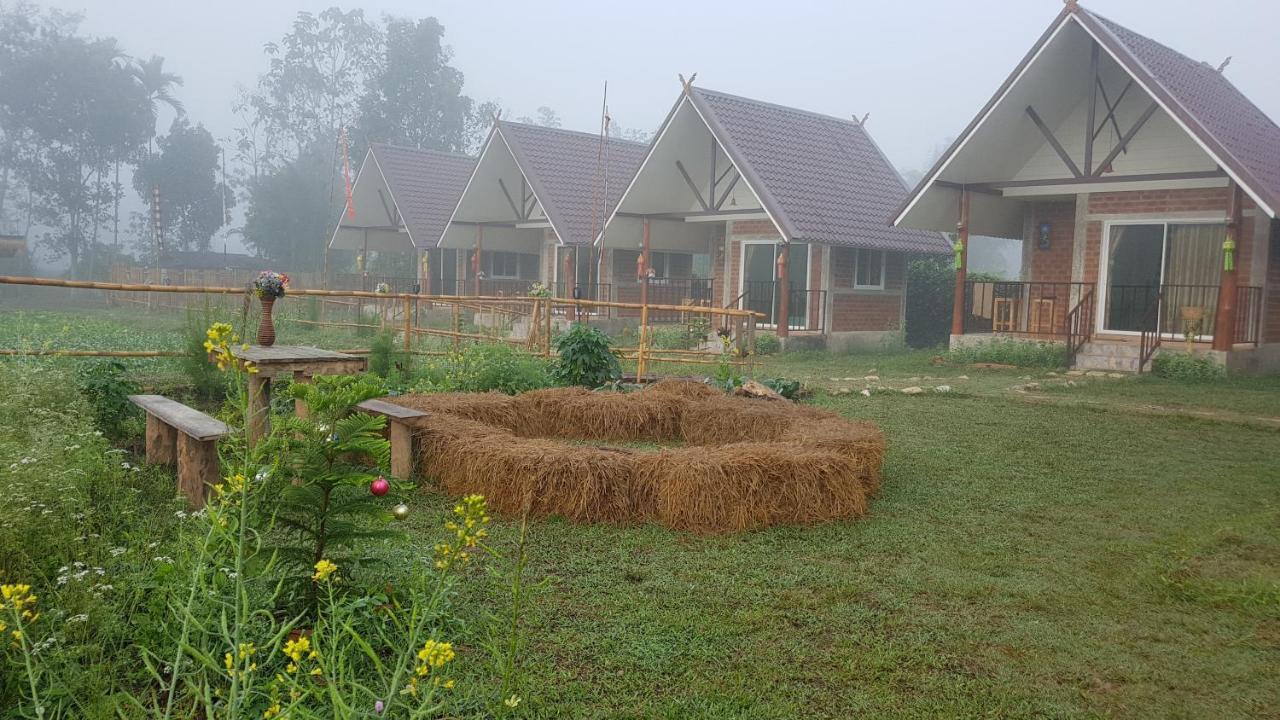 ฮ้างนาตาจันทร์ Villa Pua Exterior photo